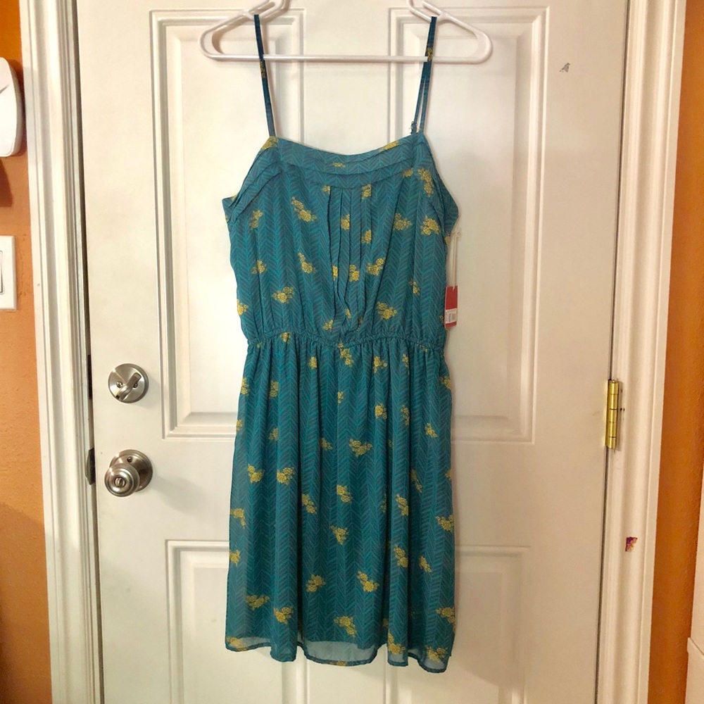 Pleated Floral Chiffon Dress w adjustable straps!
